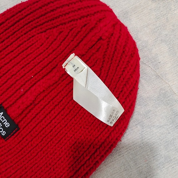 Acne Studios Unisex Red Knit Beanie - Picture 6 of 6